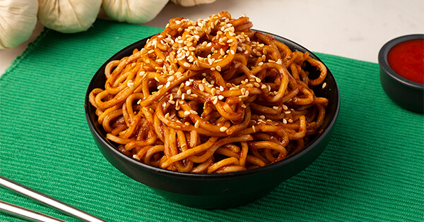 acili-noodle-asama5-yemekcom