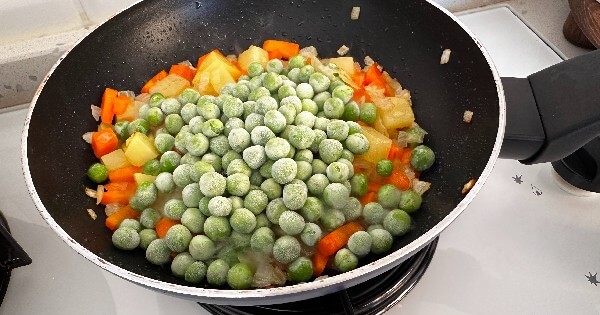 bezelyeli-borek-5