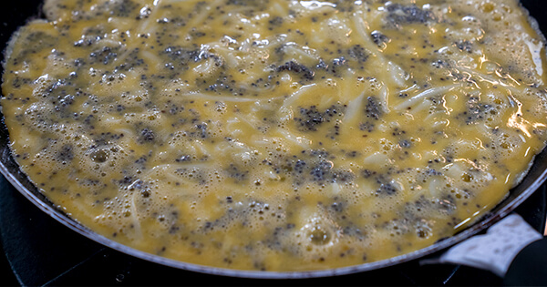 chia-tohumlu-peynirli-omlet-4