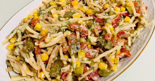 Köz Biberli Erişteli Salata