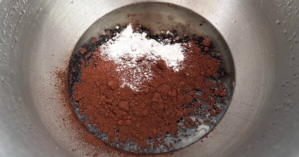 yumurtasiz-sütsüz-kek-2