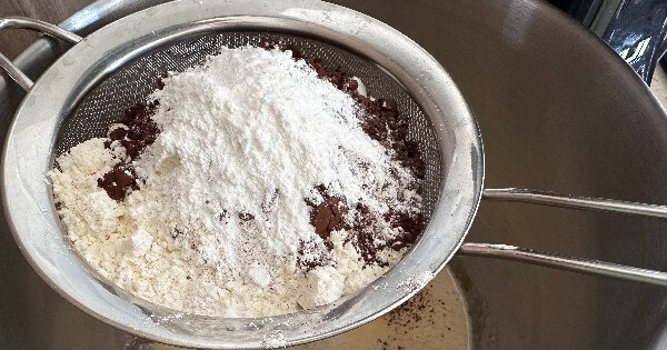 cevizli-islak-kek-2