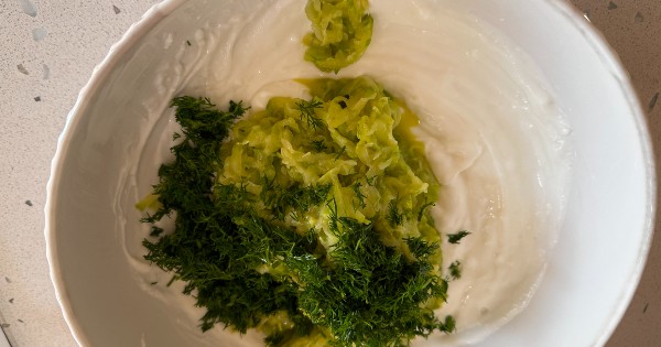 kabakli-yogurt-mezesi-4
