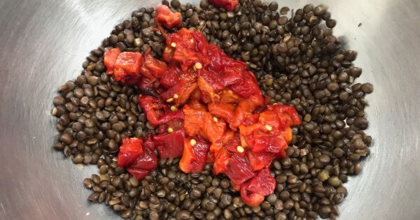 koz-biberli-yesil-mercimek-salatasi-2