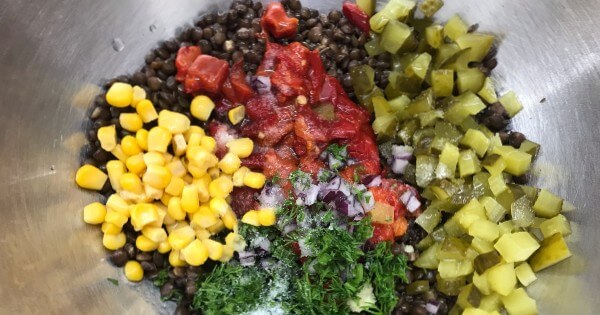 koz-biberli-yesil-mercimek-salatasi-4