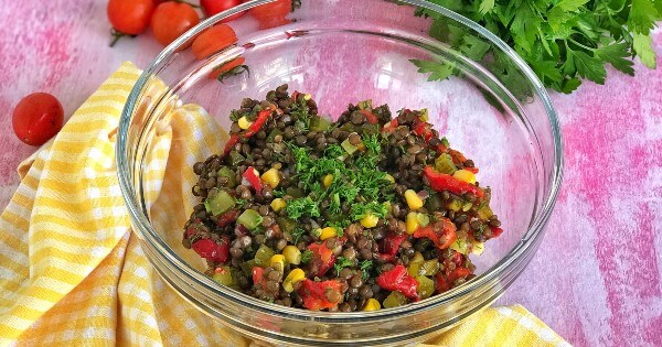 koz-biberli-yesil-mercimek-salatasi-5