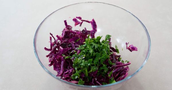 mor-lahana-salatasi-asama2