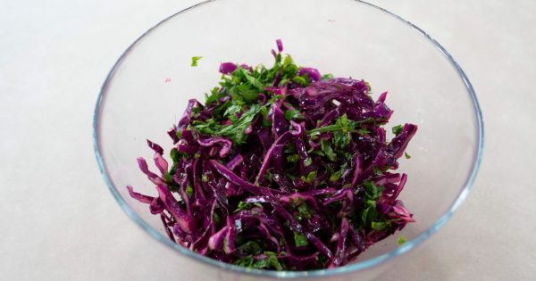 mor-lahana-salatasi-asama3