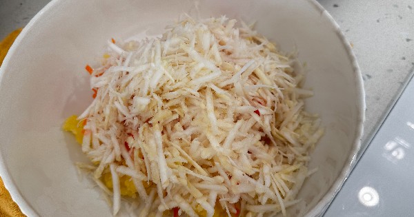 patatesli-kereviz-salatasi-3