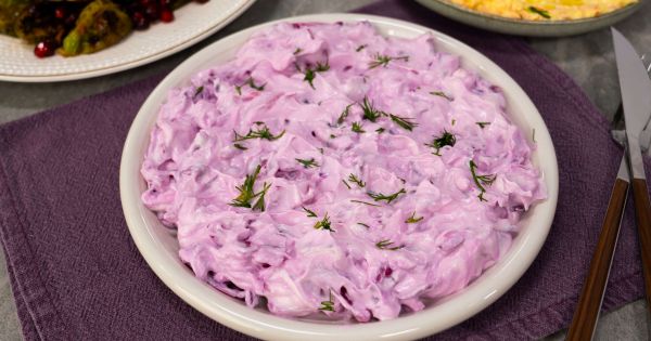 yogurtlu-lahana-salatasi-son-asama