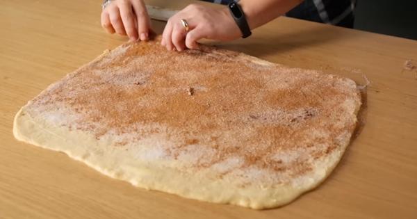 cinnamon-rolls-11