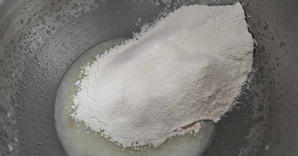 yumurtasiz-havuclu-kek-2