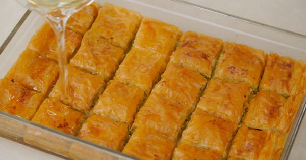 baklavalik-yufkadan-baklava-9