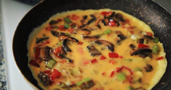 mantarli-omlet-asama2