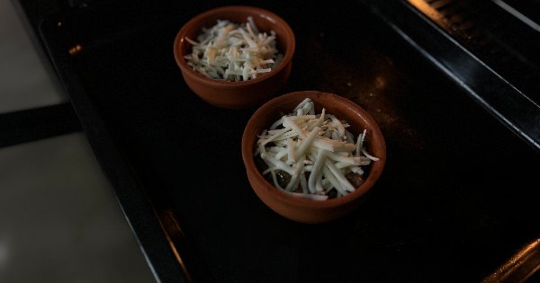 guvecte-kasarli-kavurma-5