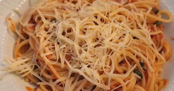 Özel Soslu Spagetti