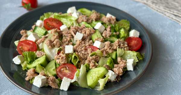 ton-balikli-peynirli-salata-3