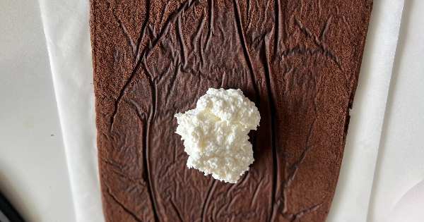 hindistan-cevizli-rulo-pasta-9