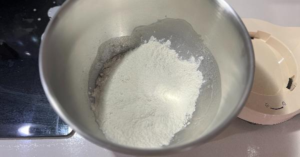 kabartma-tozlu-peynirli-pogaca-2