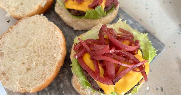 ev-yapimi-gurme-hamburger-6