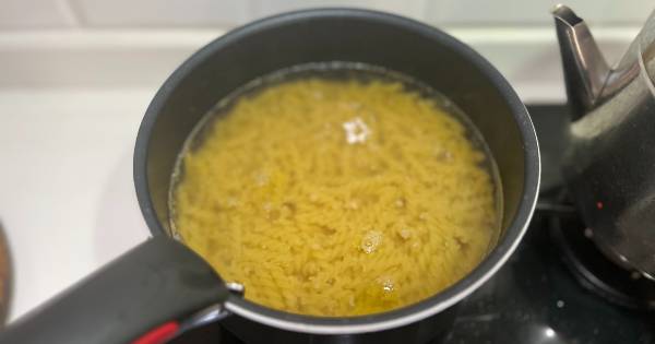barbeku-soslu-makarna-asama1