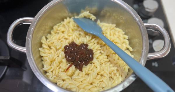 barbeku-soslu-makarna-asama2