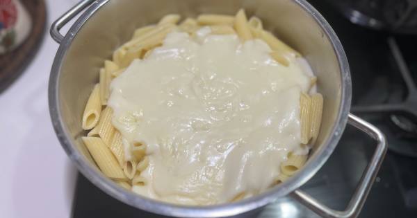 besamel-soslu-firin-makarna-asama3
