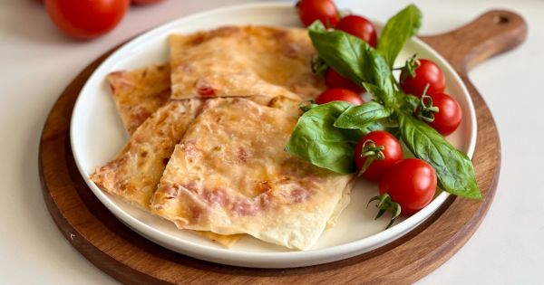 Domatesli Peynirli Gözleme