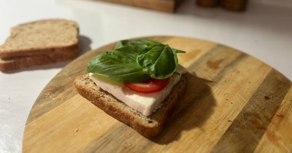 dort-peynirli-tost-asama1