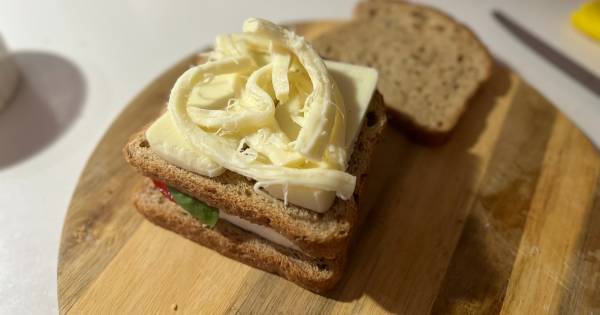 dort-peynirli-tost-asama2
