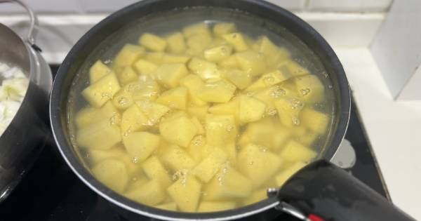 tereyagli-kasarli-patates-asama1