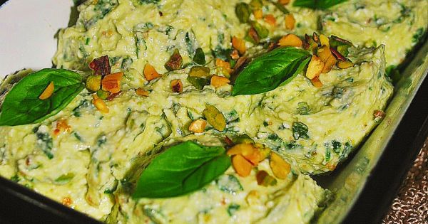Fesleğenli Girit Ezme