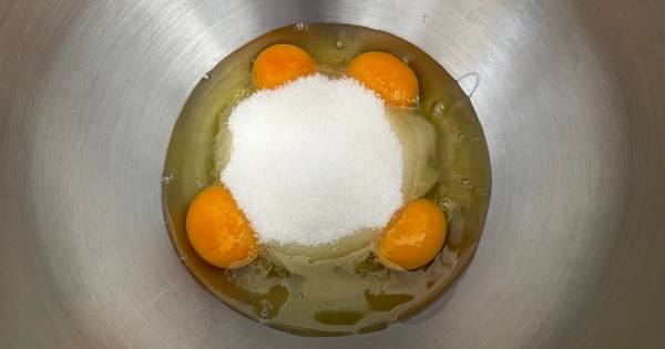 firin-tepsisinde-aglayan-pasta-asama1