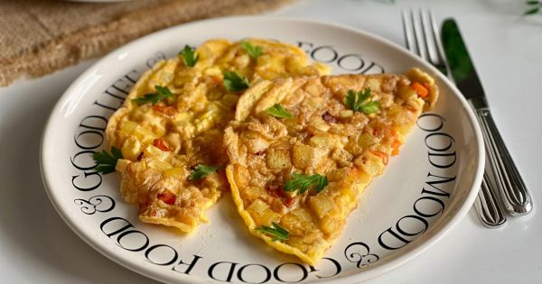 Patatesli ve Havuçlu Omlet