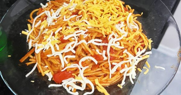 Soslu Spagetti