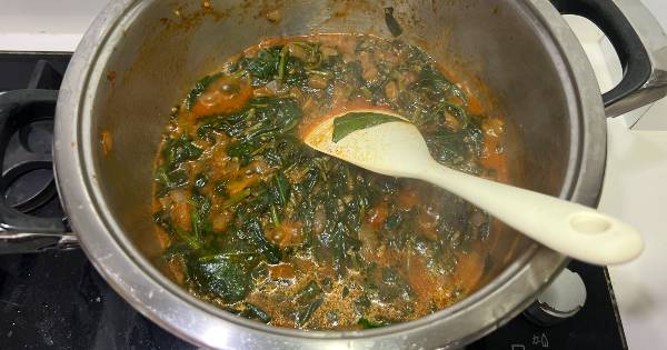 bulgurlu-ispanak-yemegi-asama3
