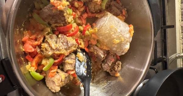duduklu-tencerede-macar-gulas-asama5