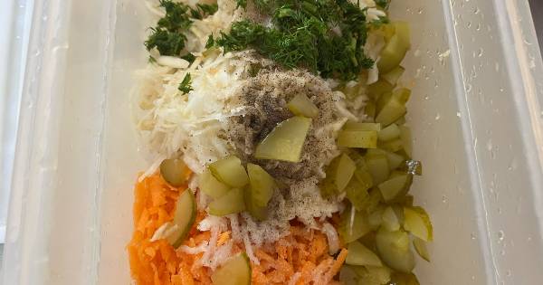hardalli-kereviz-salatasi-asama2