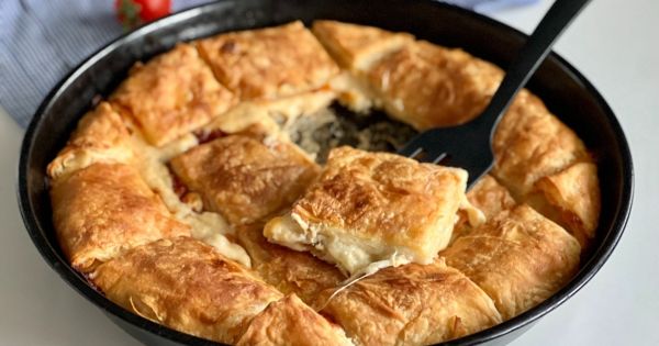 Kaşarlı Börek