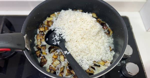 patlicanli-pirinc-pilavi-asama4