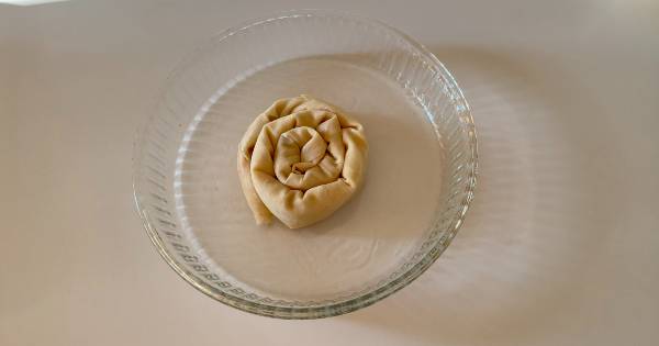 hazir-yufkadan-pirasali-borek-asama8