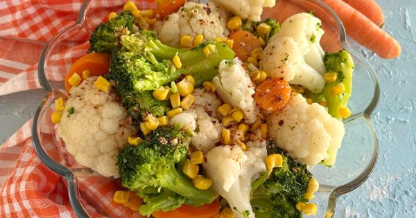 Karnabaharlı Brokoli Salatası