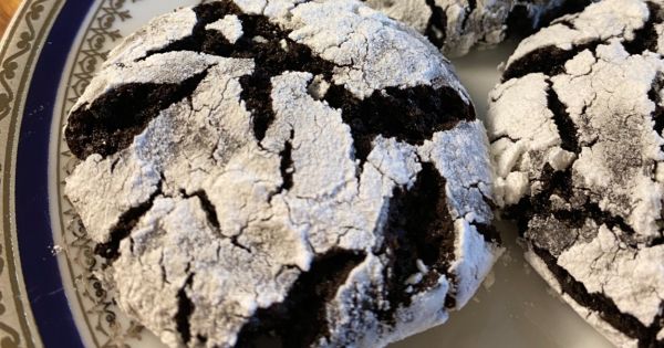 Brownie Tadında Çatlak Kurabiye