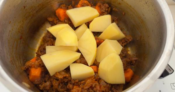 kiymali-kereviz-yemegi-asama7