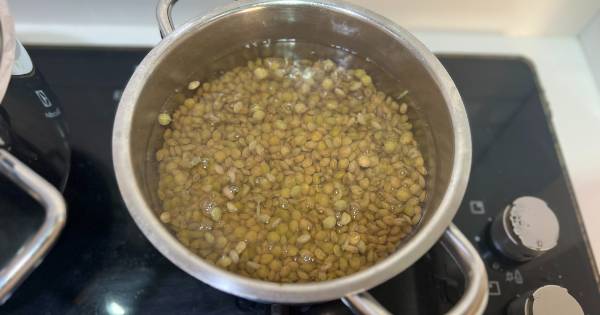 kiymali-yesil-mercimek-yemegi-asama1