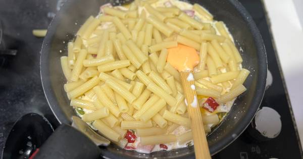 sebzeli-kremali-makarna-asama5