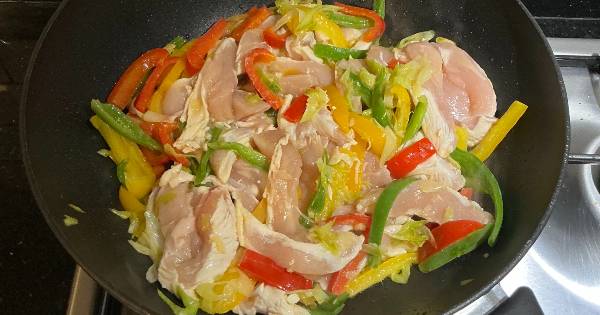 tavuklu-soya-soslu-pirinc-cubuklari-asama2