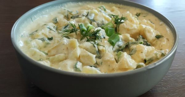 Hardallı Yoğurtlu Patates Salatası