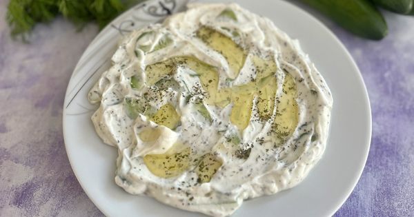 yogurtlu-salatalik-mezesi-asama4