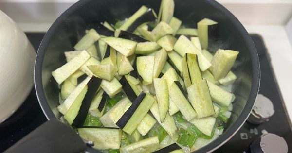 domatesli-patlican-yemegi-asama2
